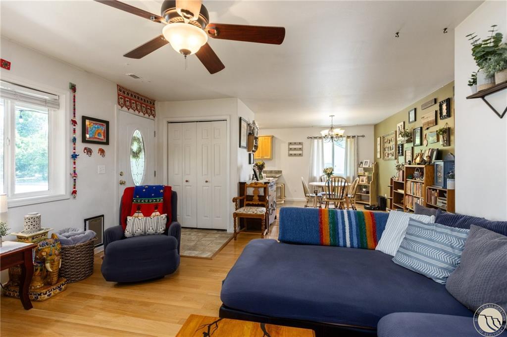 46 Monroe Street Property Photo 6