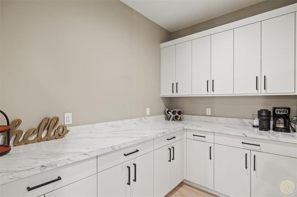 8129 Wisner Avenue Property Photo 15