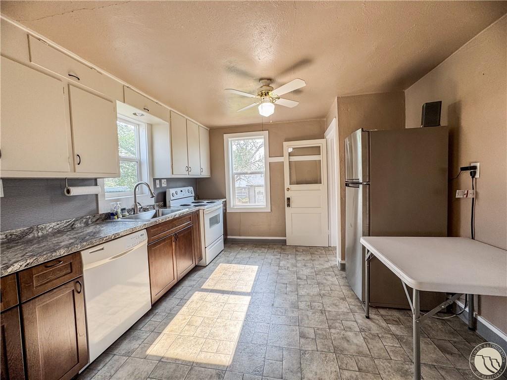 403 Lake Street Property Photo 6