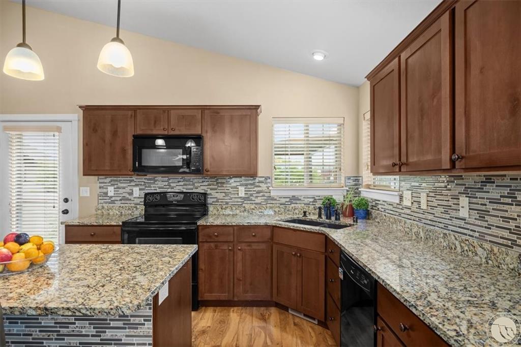 5828 Red Berry Property Photo 5