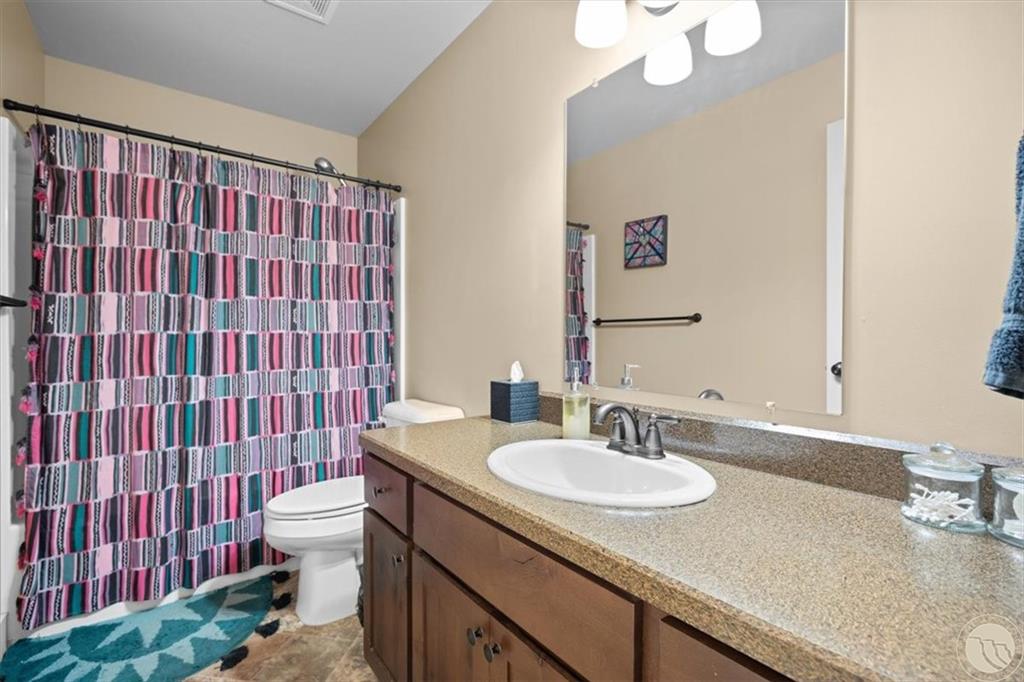 5828 Red Berry Property Photo 17
