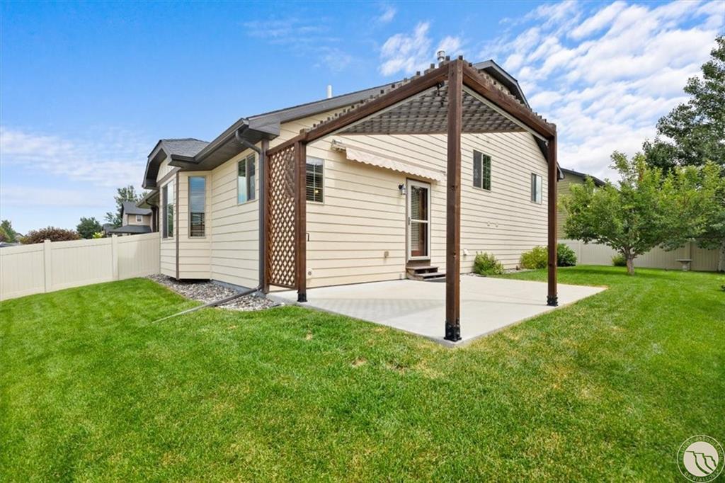 5828 Red Berry Property Photo 26