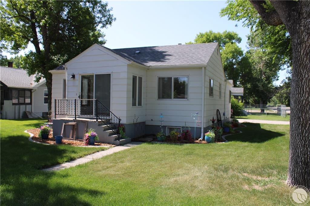 5 E 2nd Avenue N Property Photo 1
