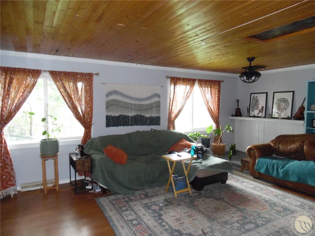 924 Steffanich Drive Property Photo 7