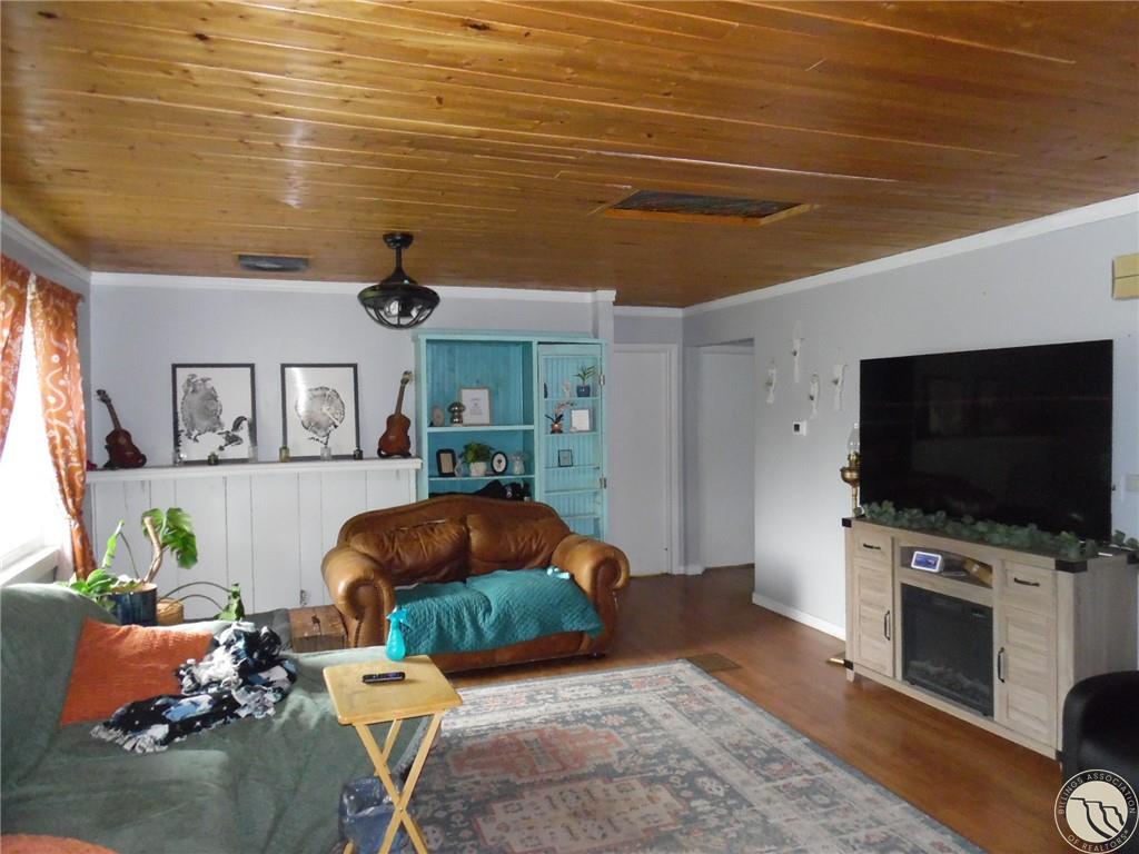 924 Steffanich Drive Property Photo 8