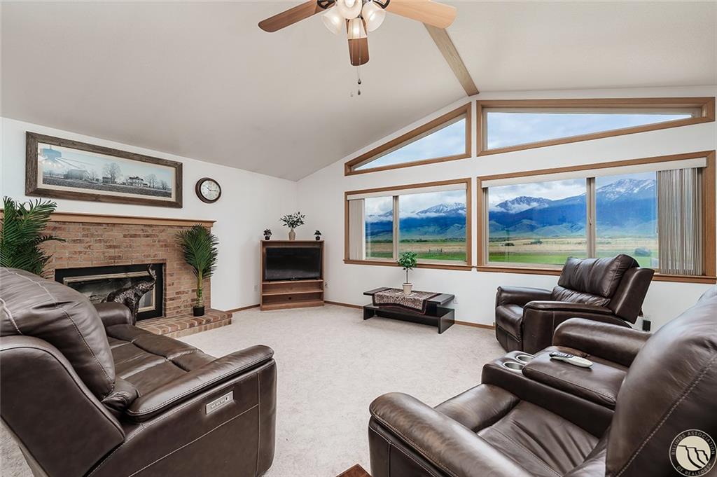 3 Cascade Lane Property Photo 5