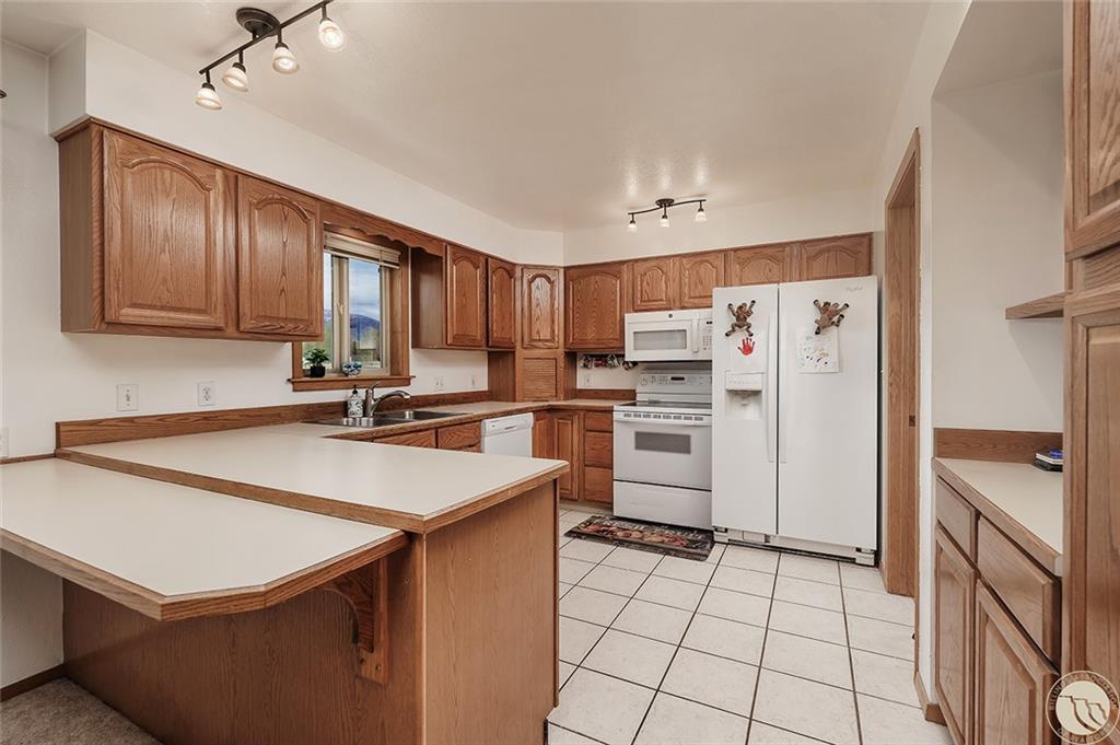 3 Cascade Lane Property Photo 6