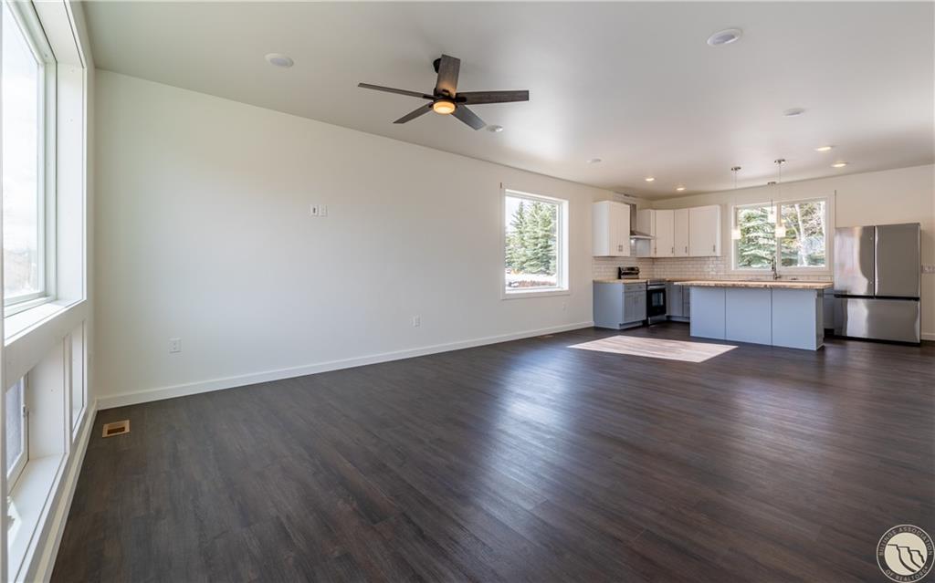 2 Rocky Mountain Way Property Photo 6