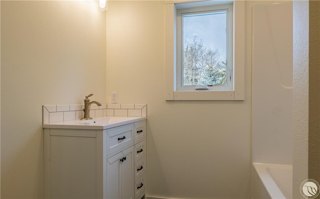 2 Rocky Mountain Way Property Photo 14