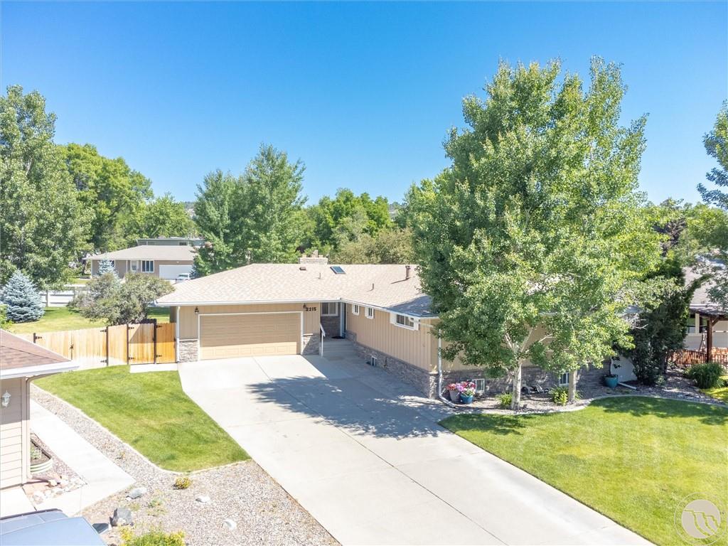 2215 Willowbrook Way Property Photo 1