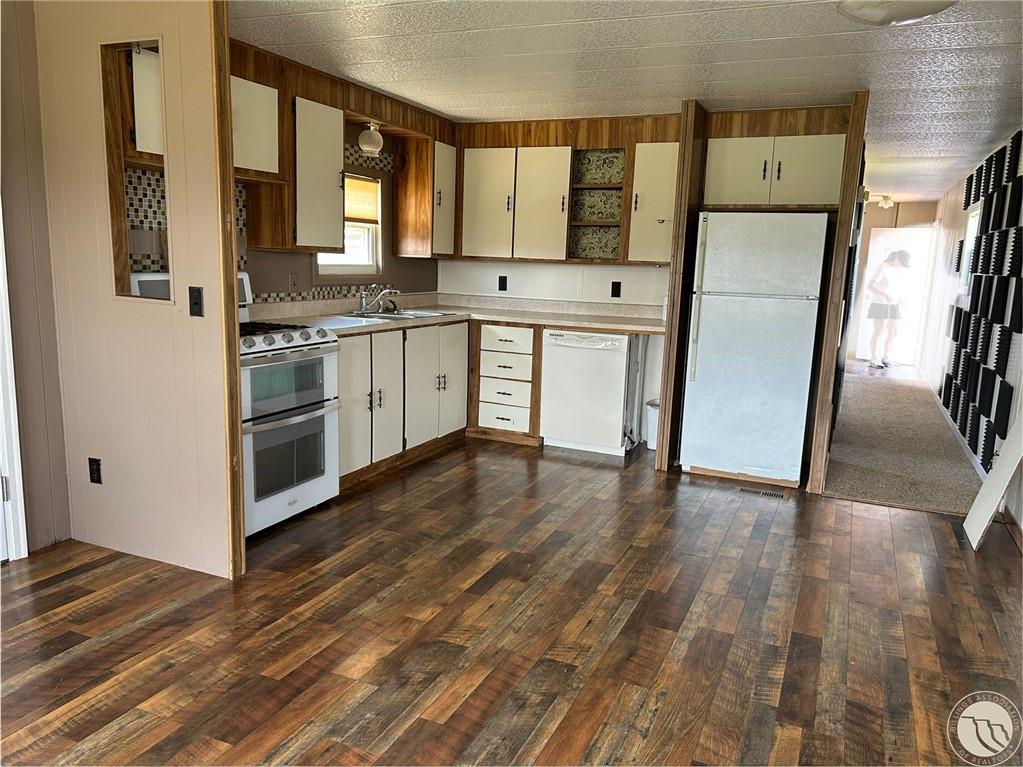4844 Danford Drive Property Photo 8
