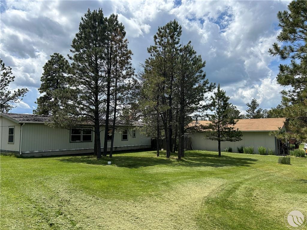 220 Johnnys Coal Rd Property Photo 1