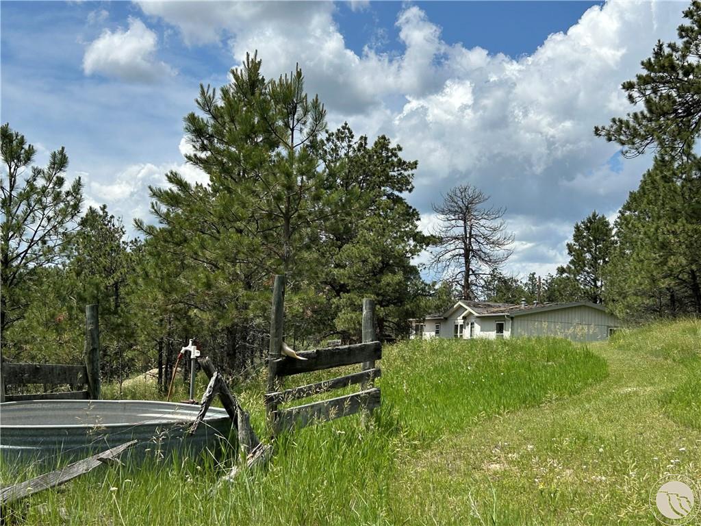 220 Johnnys Coal Rd Property Photo 6