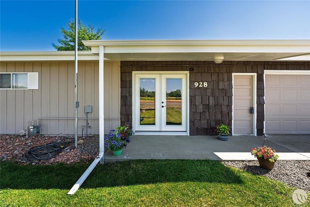 928 Mary Street Property Photo 1