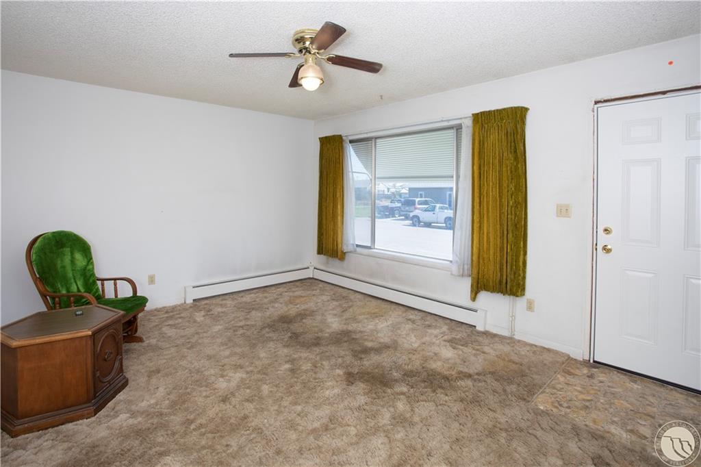 204 N Lewis Avenue Property Photo 15