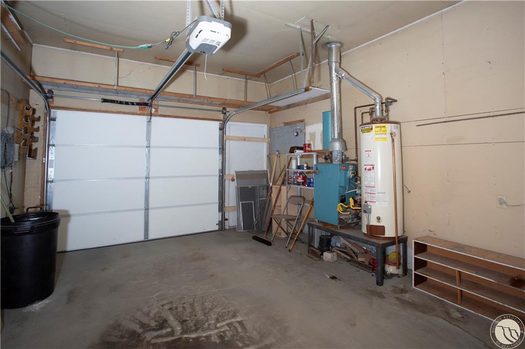 204 N Lewis Avenue Property Photo 25