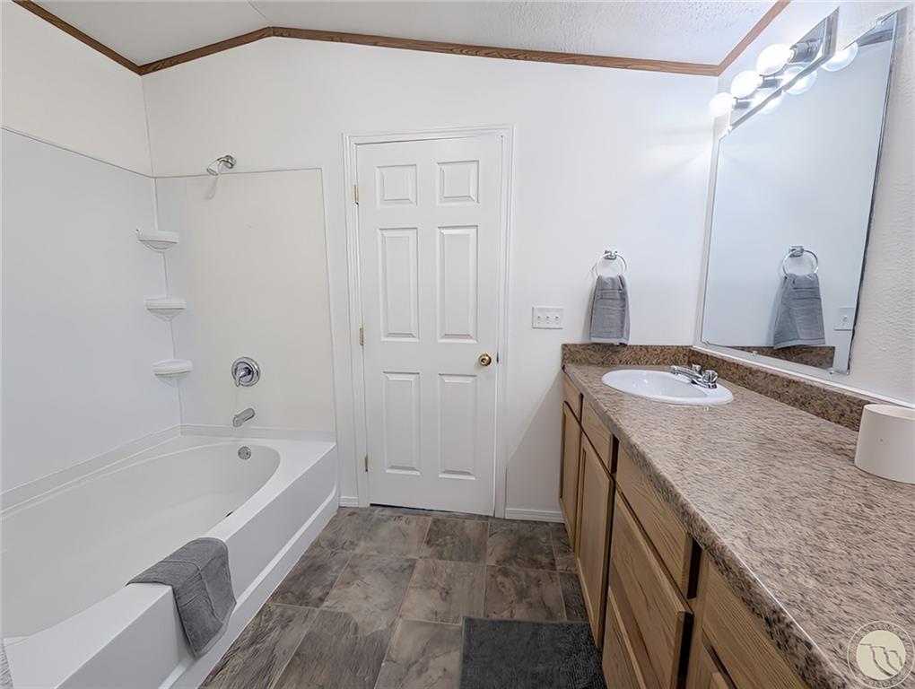 2224 Highway 87 E #230 230 Property Photo 9