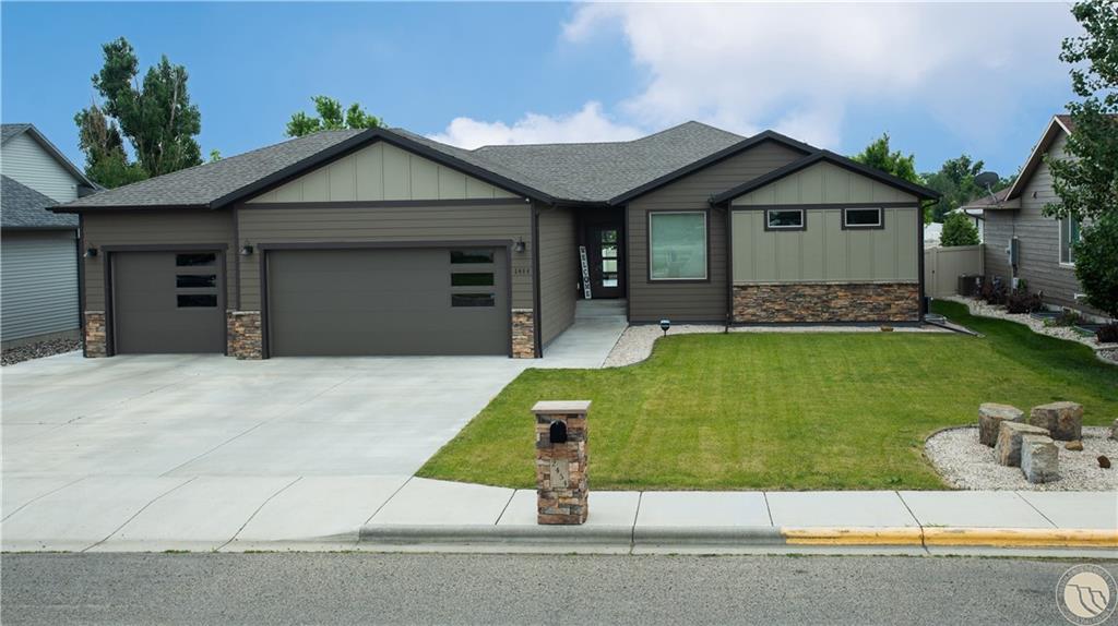 2454 Greenbriar Road Property Photo 1