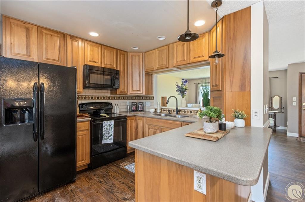 2214 Monad Road Property Photo 9