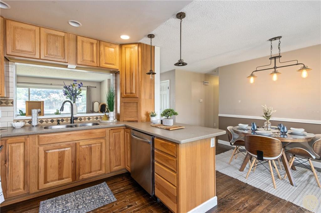 2214 Monad Road Property Photo 10