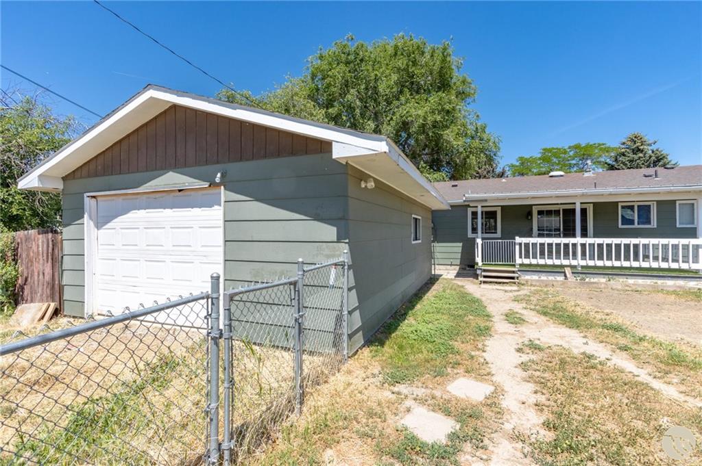 2214 Monad Road Property Photo 36