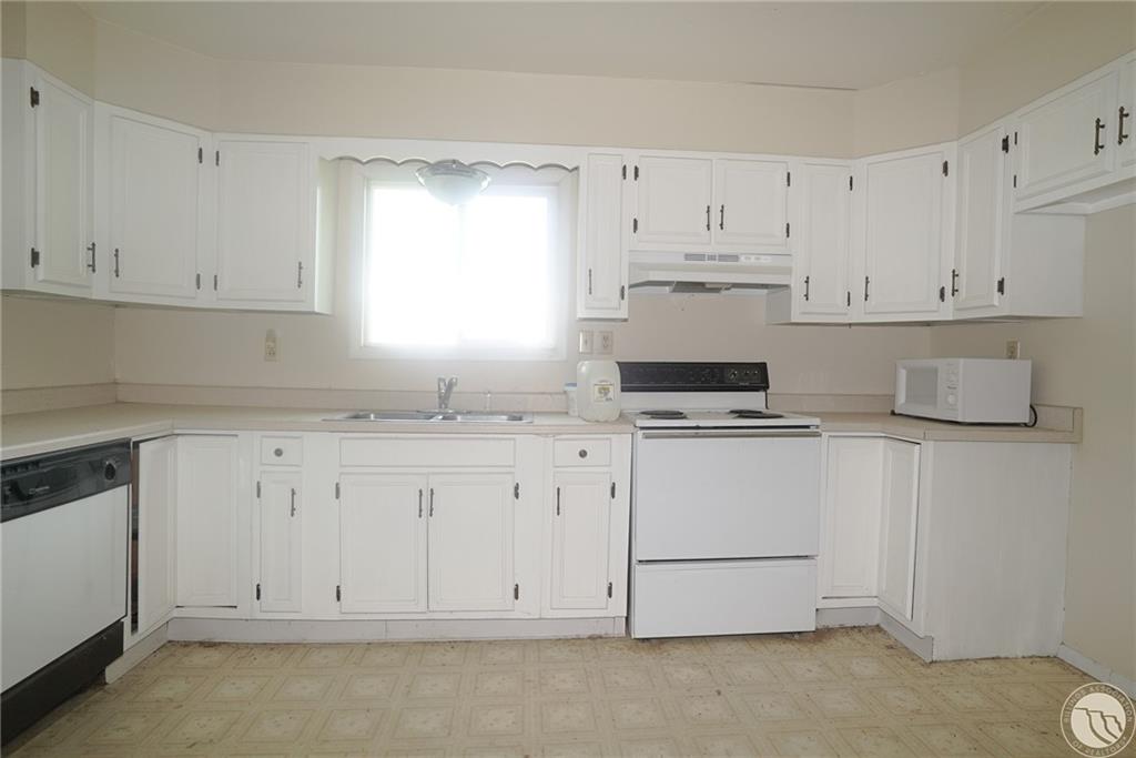 51 Brown Lane Property Photo 11