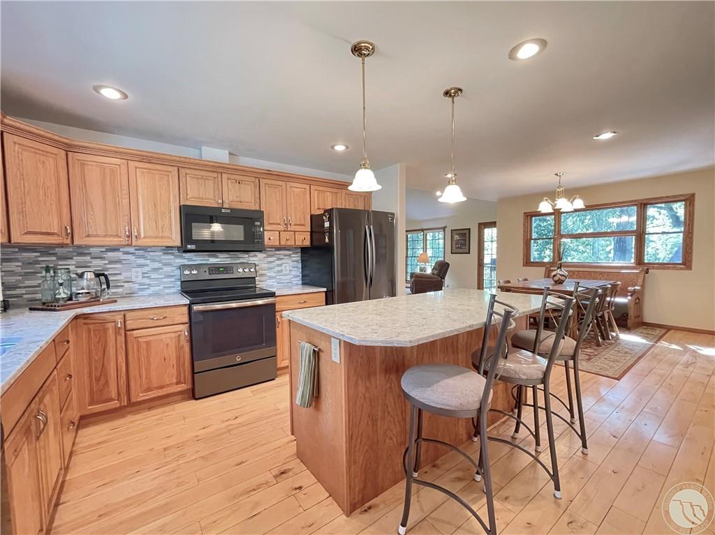 53 Fox East Bench Road Property Photo 8