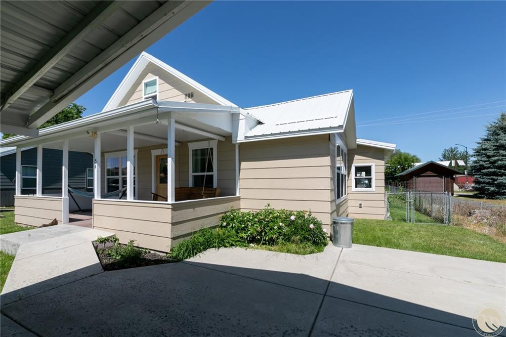 54 N Montana Avenue Property Photo 2