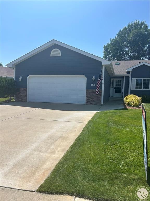 1656 Golden BOULEVARD 1656