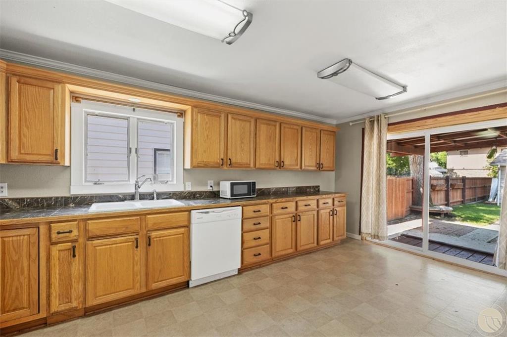 520 Colorado Avenue Property Photo 8