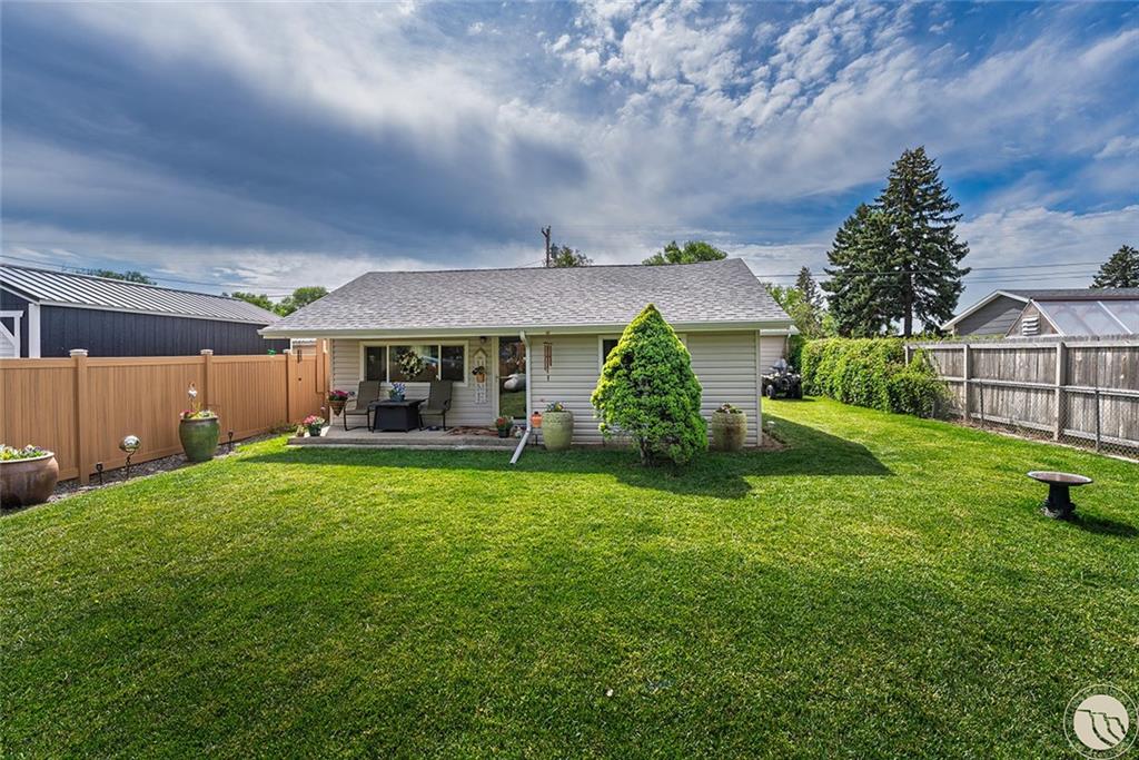 106 Peritse AVENUE