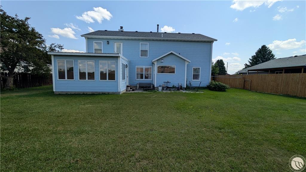 449 12th Property Photo 7