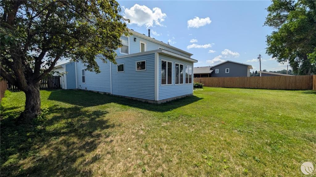449 12th Property Photo 9