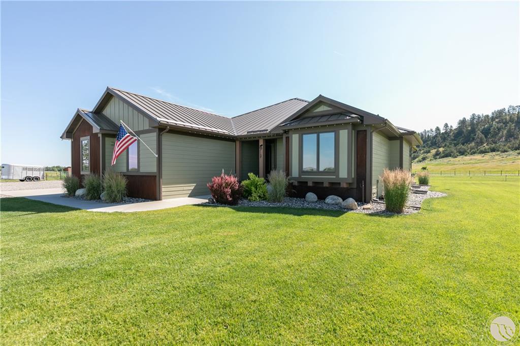 615 Labrador Drive Property Photo 1