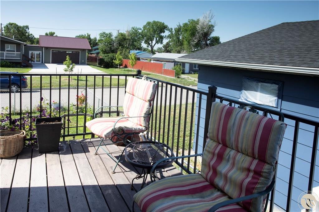 805 2nd Property Photo 3