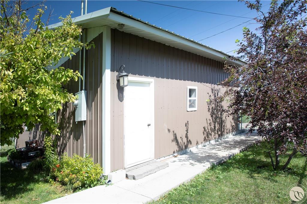 805 2nd Property Photo 9