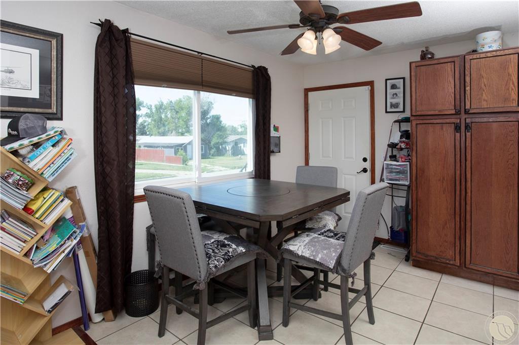 805 2nd Property Photo 14