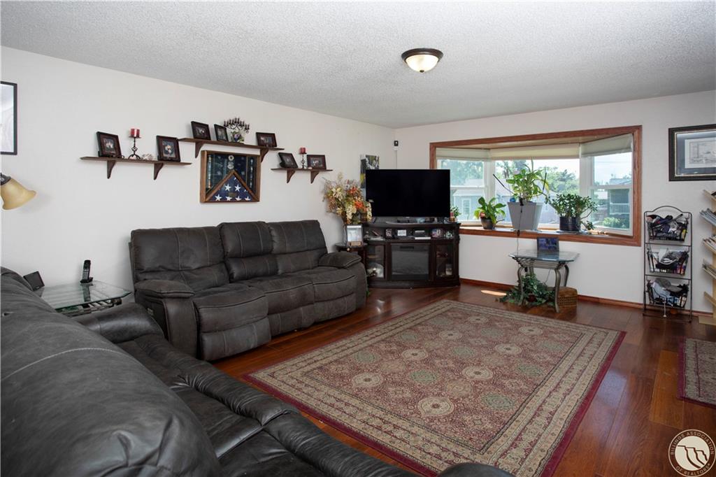 805 2nd Property Photo 16