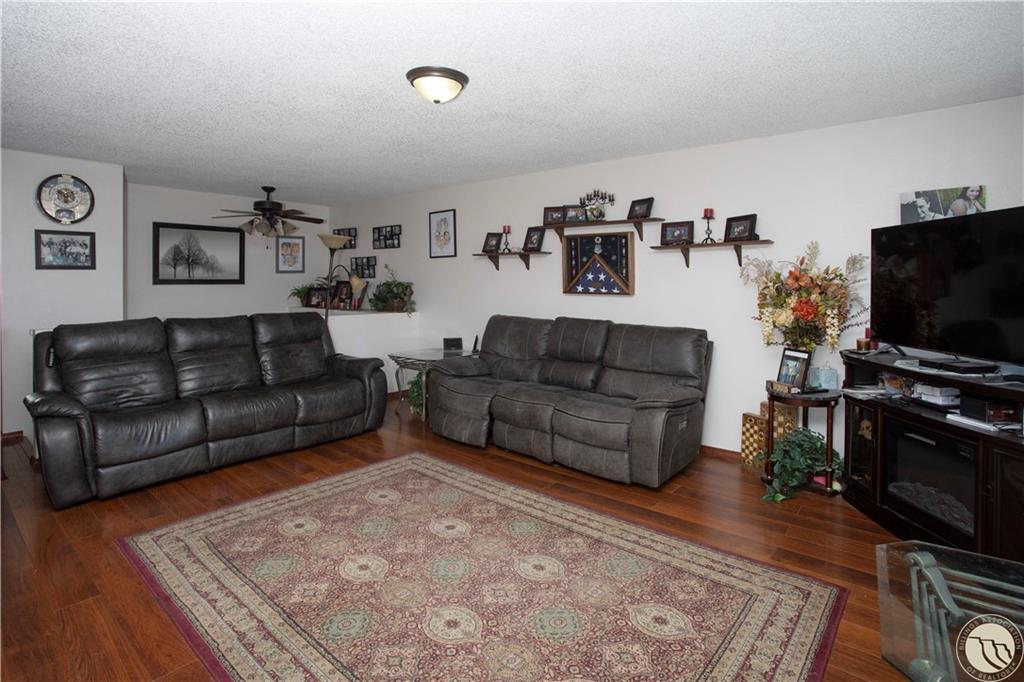805 2nd Property Photo 17