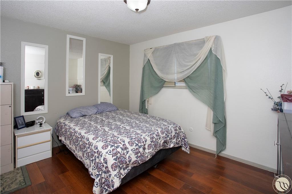 805 2nd Property Photo 18