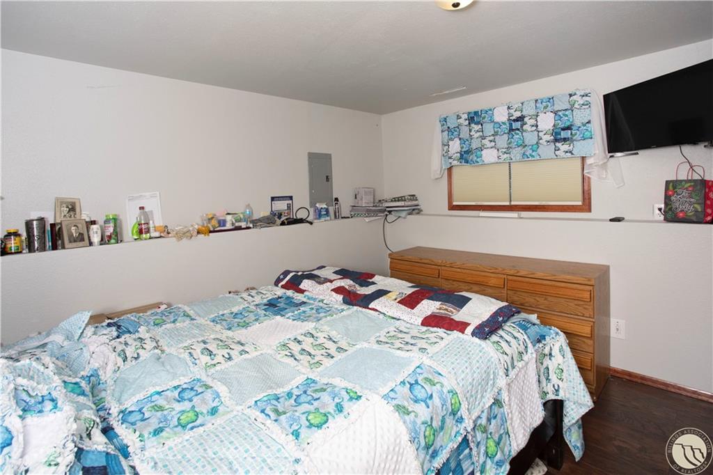 805 2nd Property Photo 27