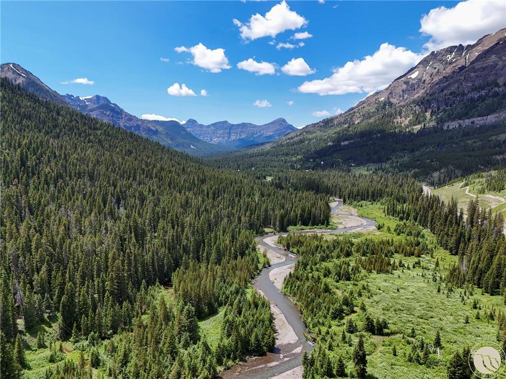 6 Arrowpoint Property Photo 19