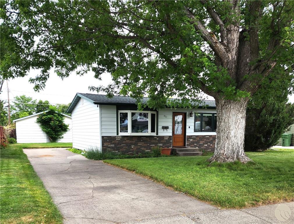 421 14th Street West Property Photo 1