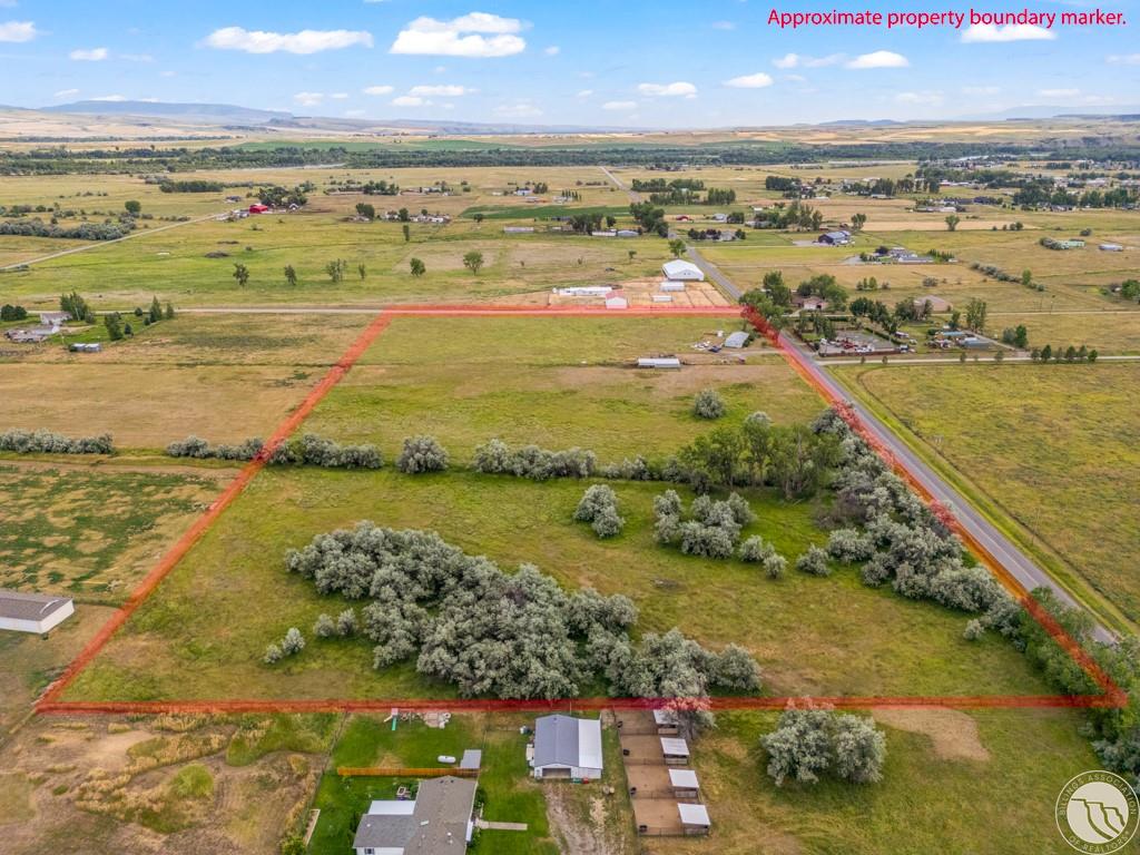 2307 Sportsman Park Road Property Photo 1