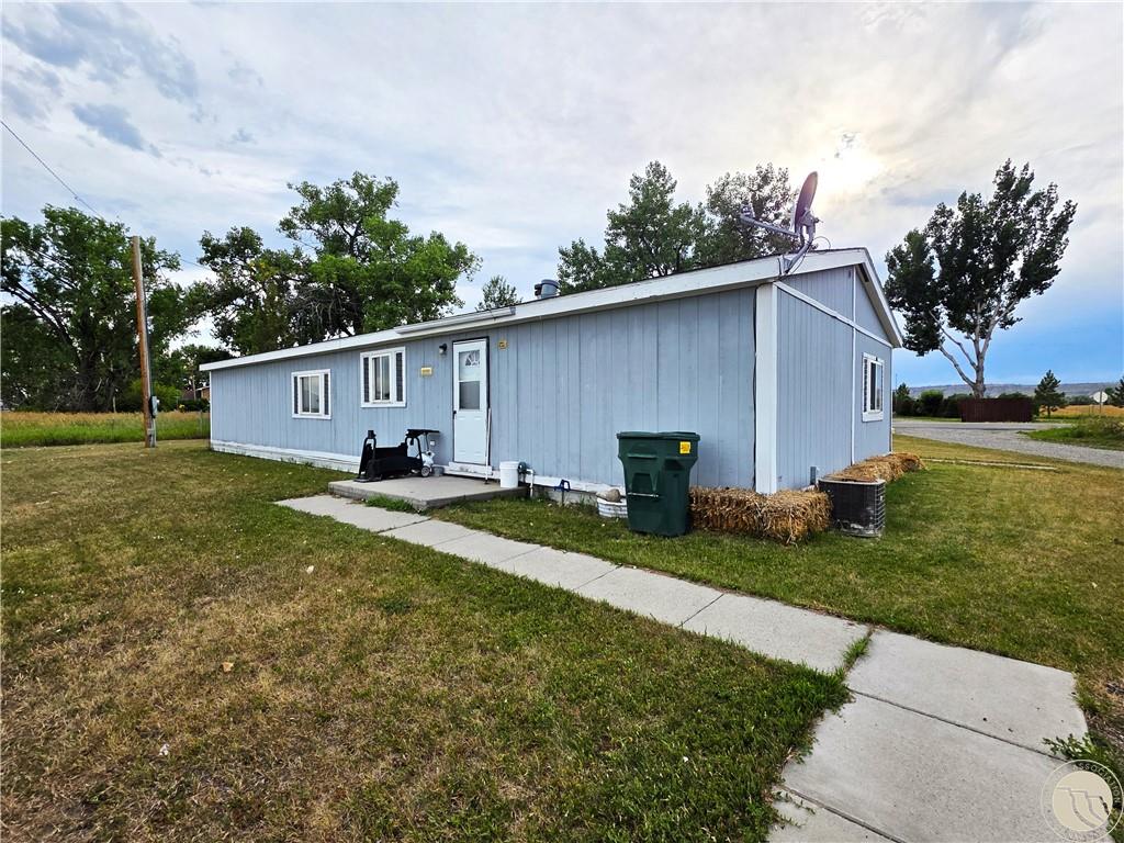 2307 Sportsman Park Road Property Photo 4