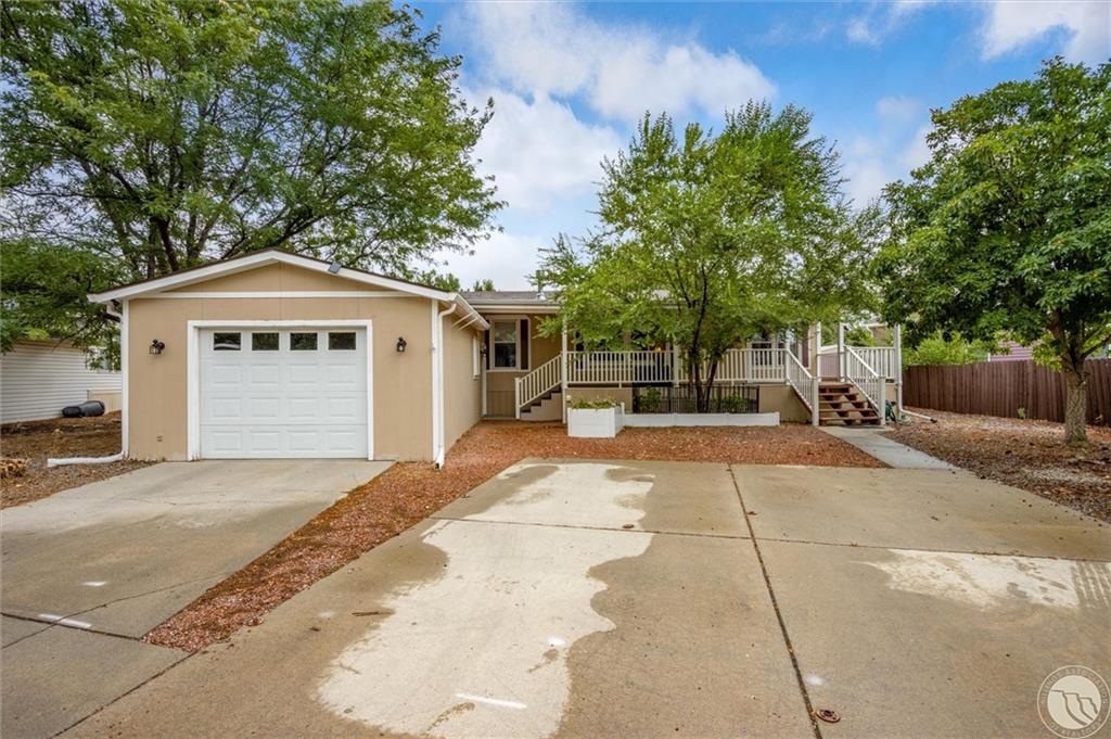 24 Mountain Side Drive Property Photo 1