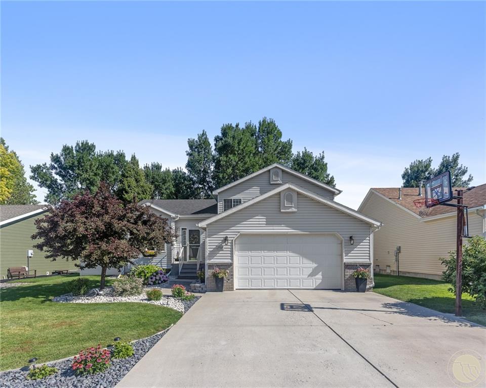 3768 Glantz Property Photo 1