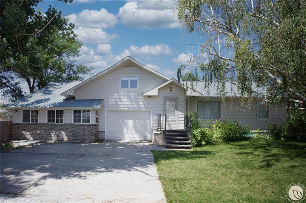 702 2nd Property Photo 1