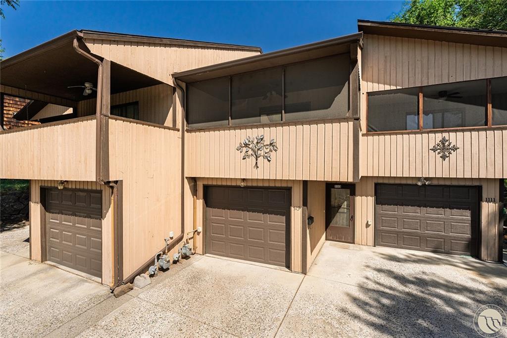 1113 Custer AVENUE