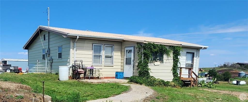 405 Garfield Boulevard Property Photo 1